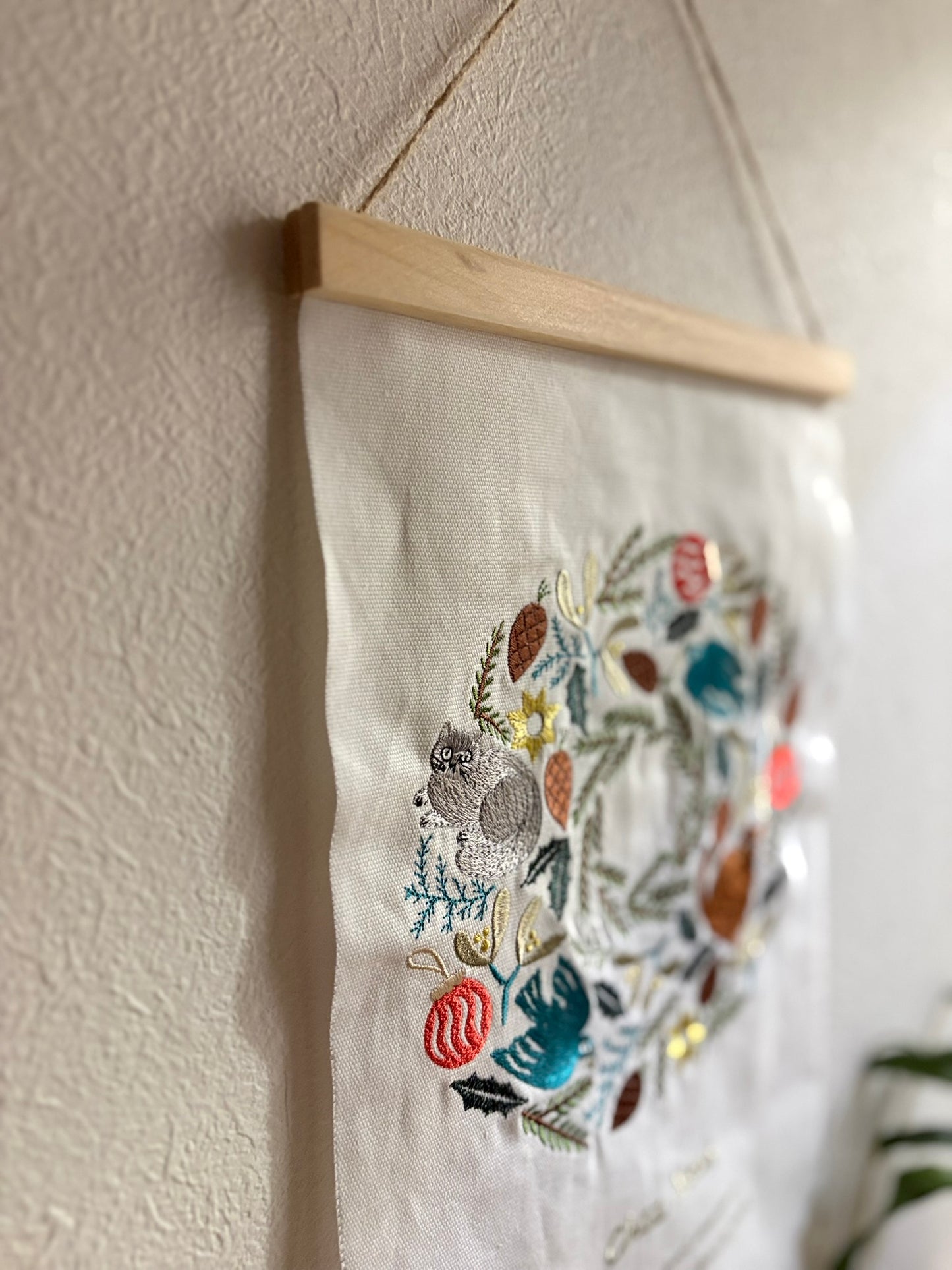 Matsuo Miyuki 刺繍タペストリーS　リース